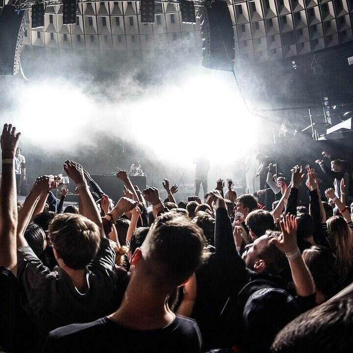 Ambiance boîte de nuit - Inscription Noxway pour accéder aux meilleures soirées clubbing