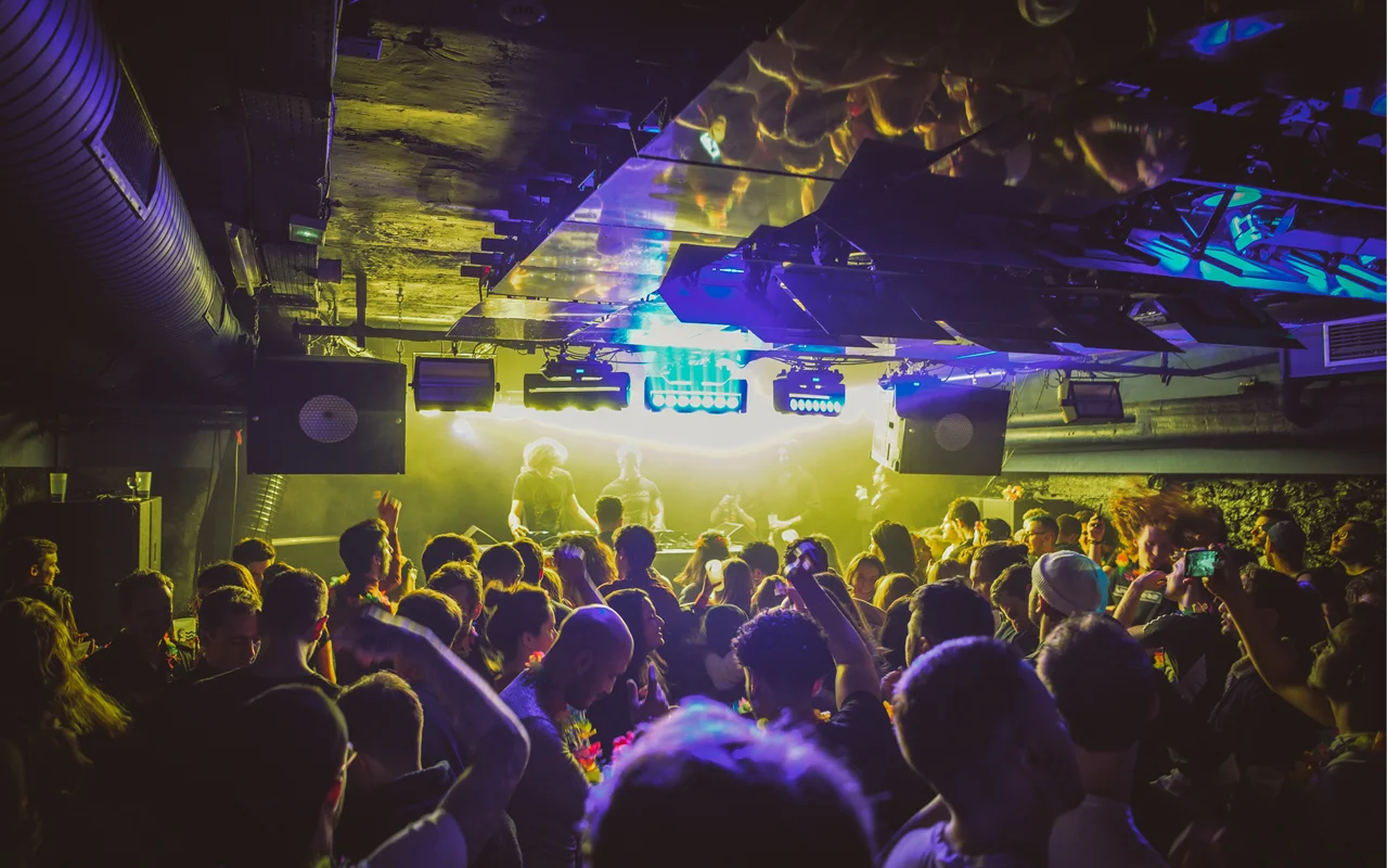 Sacré : Rewind #4 By Goldie B, Albre B2b Emi On Skis