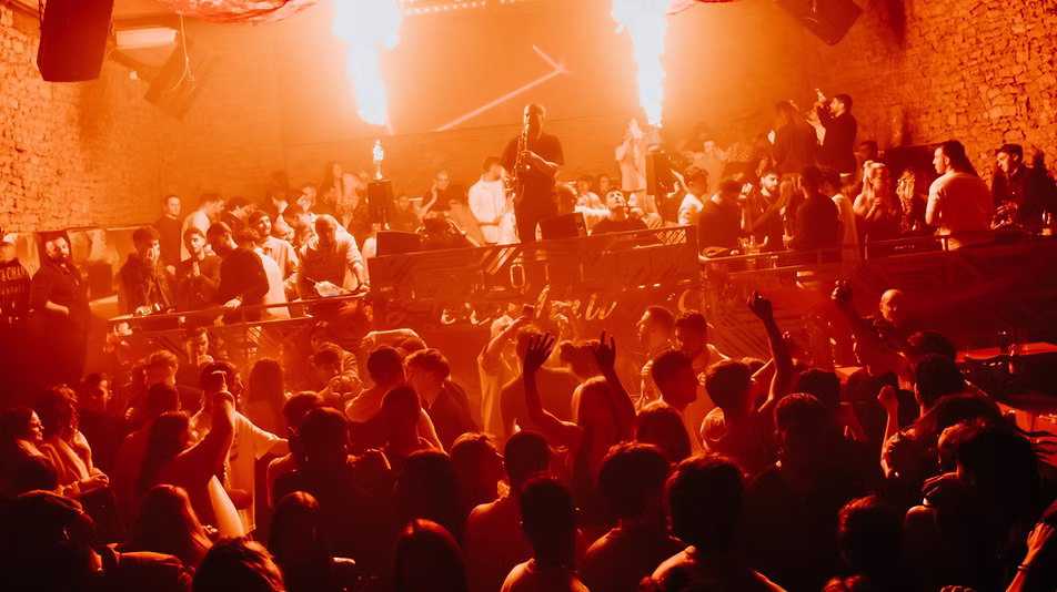 1810 Apero Club