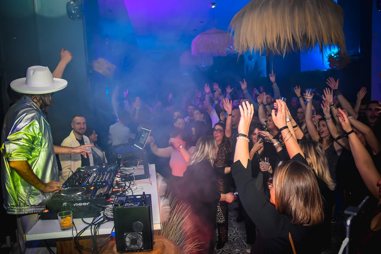 Bacchus Club & Rooftop à Bourgoin-Jallieu