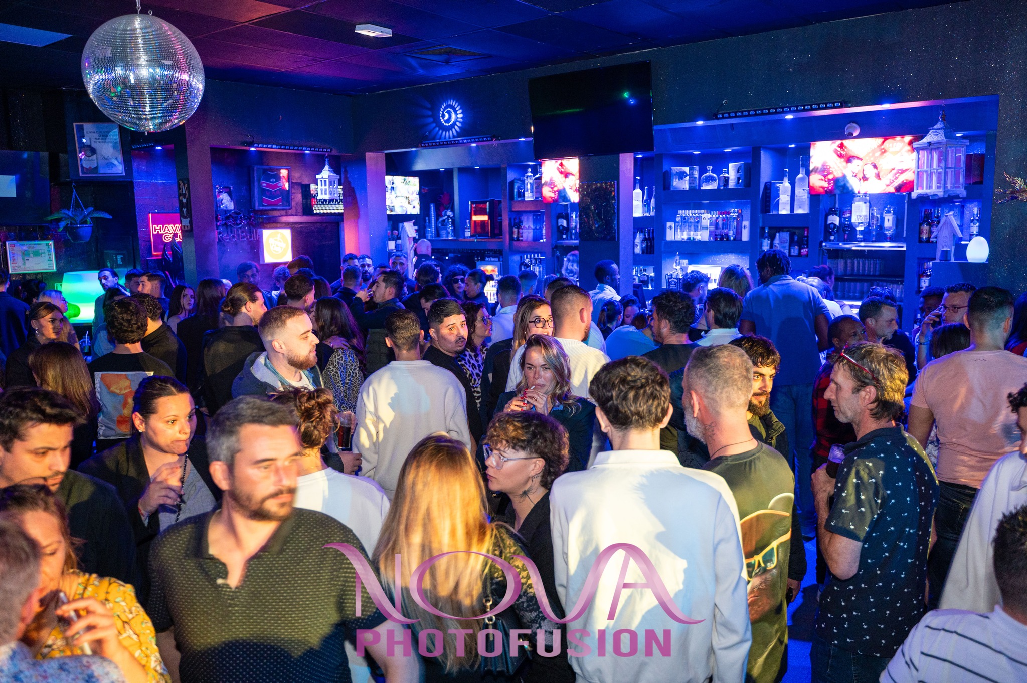 Le Nova Club