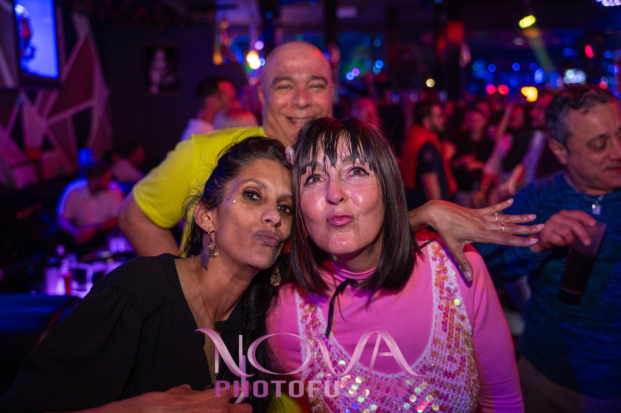 Le Nova Club