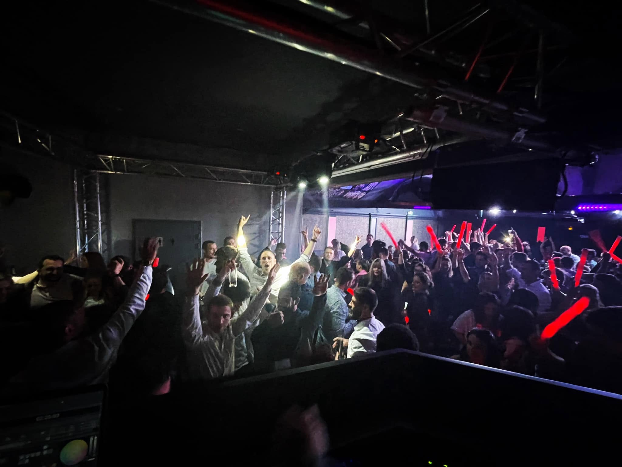 Les Coulisses Discothèque