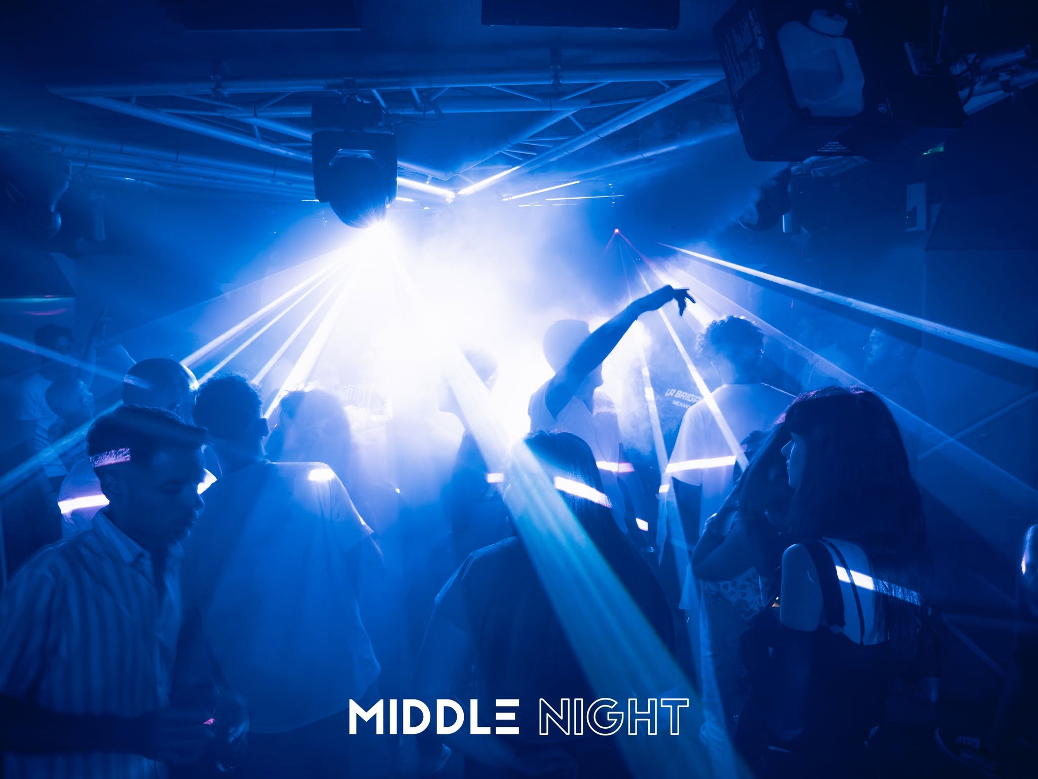 Le Middle Night