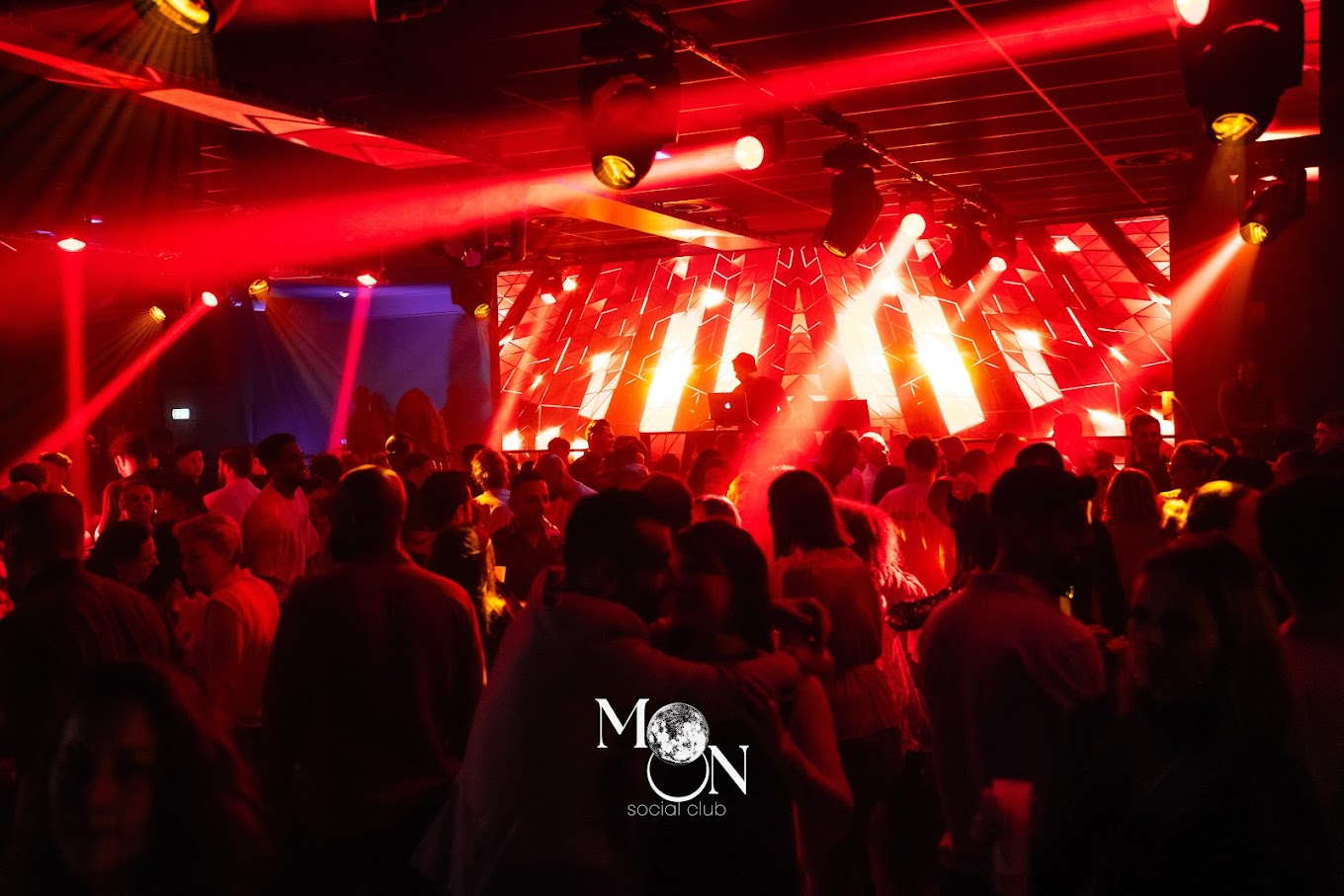 Moon Social Club