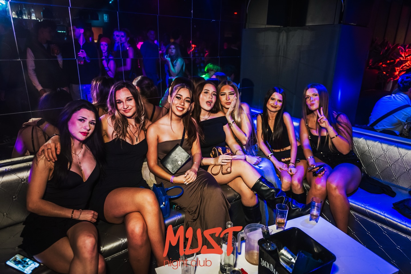 Must Night Club
