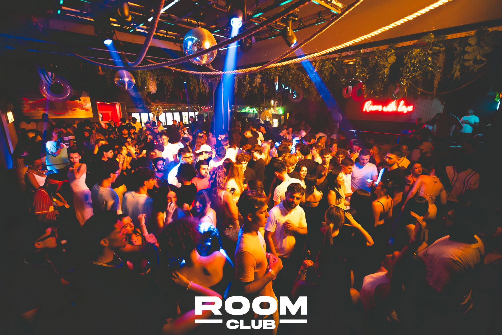 ROOM CLUB à Poitiers